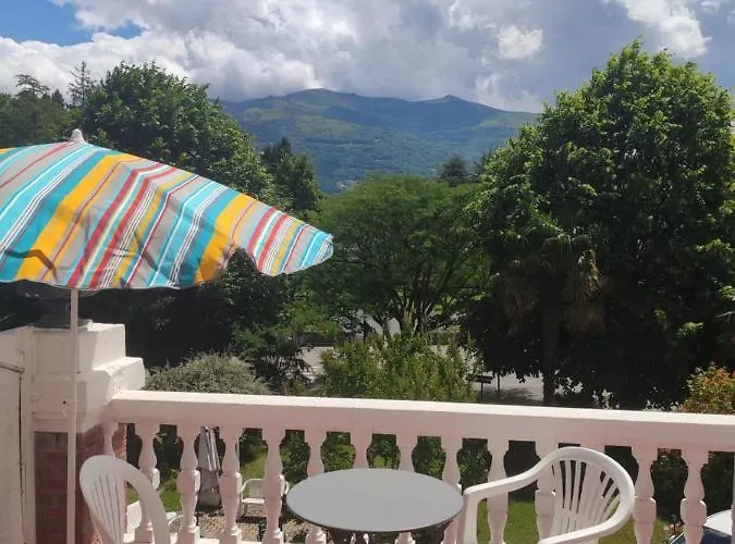Studio avec terrasse vue Tourmalet dans Villa historique Victoria
